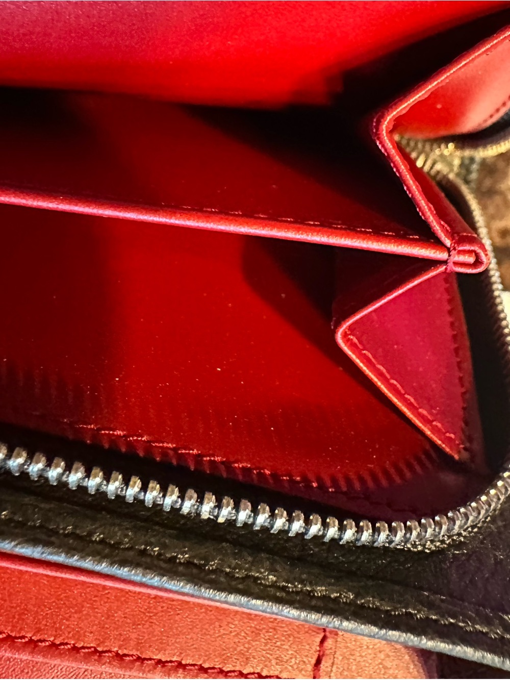 Bally Black Leather wallet with Red and White Stripe - Picture 13 of 13